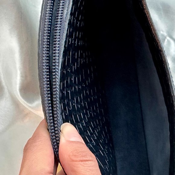 Vintage - RARE - Bally Embossed Leather Shoulder Bag - Picture 3 of 7